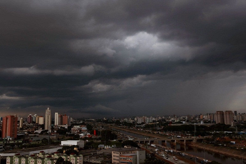 Tempestade Em S O Paulo Deixou Mil Casas Sem Energia Folha Do