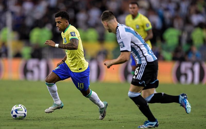 Eu ia apanhar muito nesse jogo': Neymar fala após confusão generalizada em  Brasil x Argentina - ESPN Video